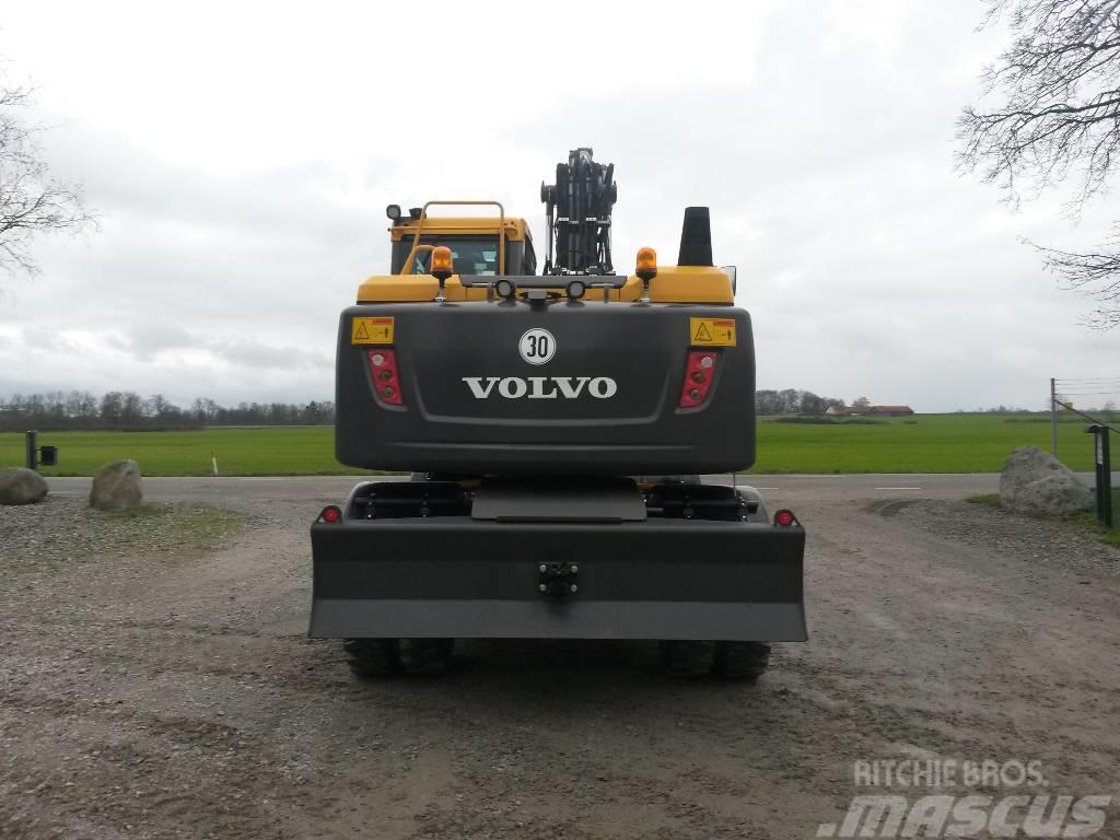 Volvo EW 140 D , Uthyres Lastik tekerli ekskavatörler