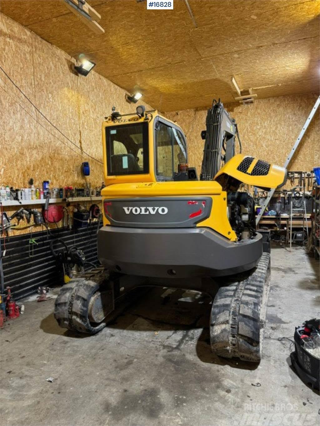 Volvo ECR88D Tracked excavator w/ bucket and tilt Paletli ekskavatörler