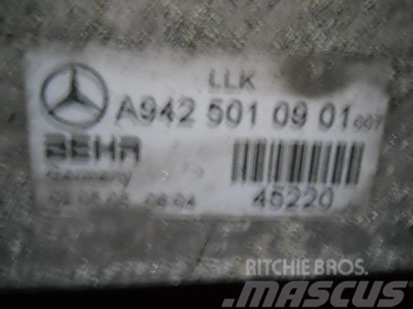 Mercedes-Benz Kühler, Ladeluftkühler Behr 9425010901 Actros Motorlar