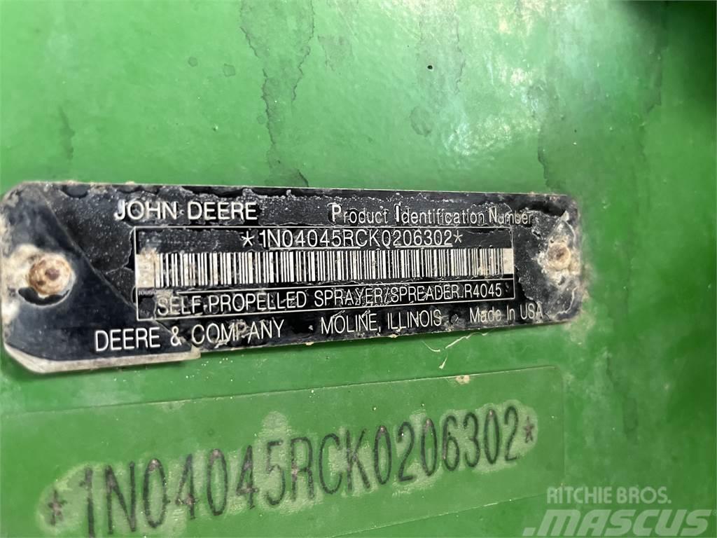 John Deere R4045 Trailed sprayers