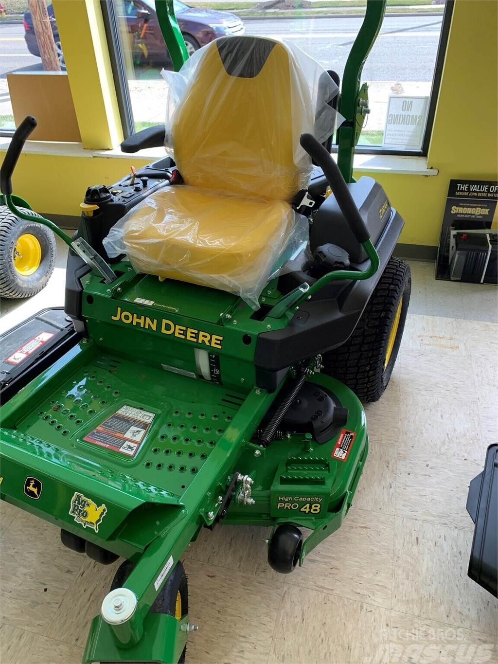John Deere Z735M Sıfır dönüşlü çim biçme makineleri