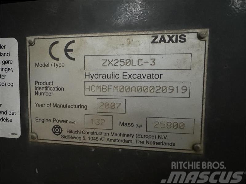 Hitachi Zaxis 250LC-3 Paletli ekskavatörler