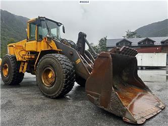 Volvo L180E Wheel Loader w/ Bucket and good tires.