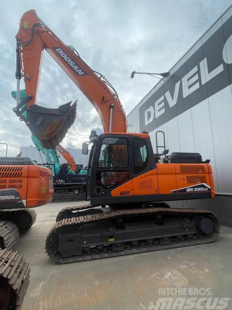 Doosan DX235LC-7 Crawler excavators