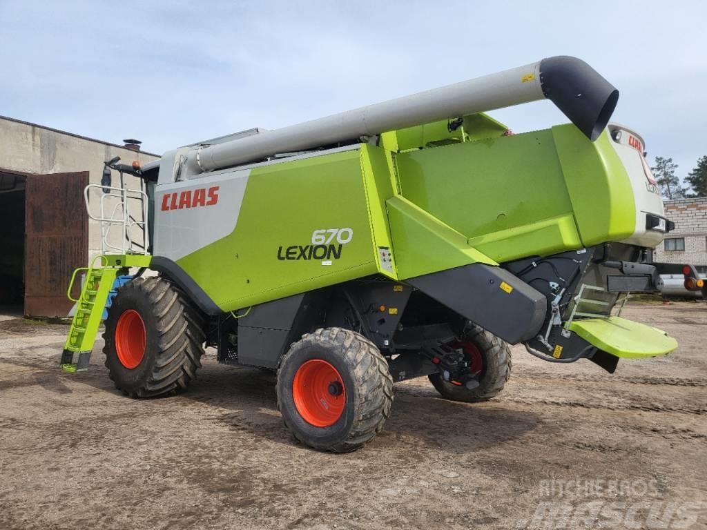 CLAAS Lexion 670 Combine harvesters