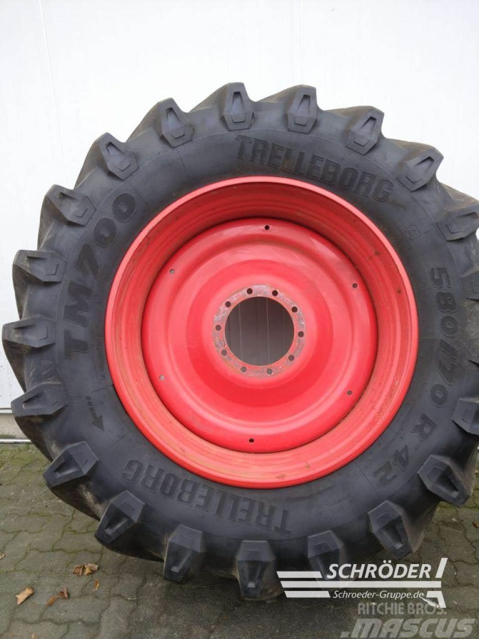 Trelleborg 480/70 R30 + 580/70 R42 Dual wheels
