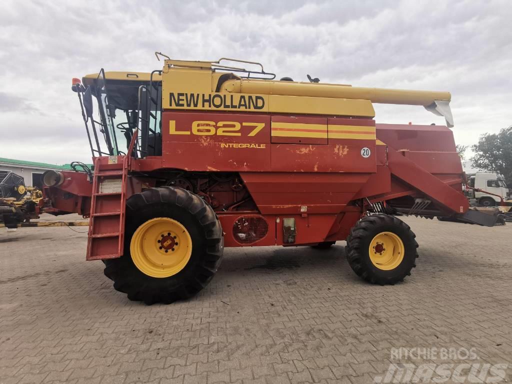 New Holland L627 Combine harvesters