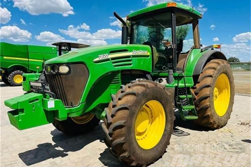 John Deere 7820 Tractors