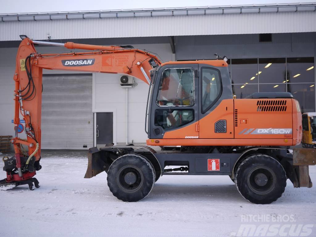 Doosan DX 160 W Wheeled excavators