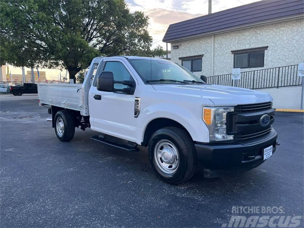 Ford F250 SD ALUMINUM *FLATBED* FLAT BED Flatbed / Dropside trucks