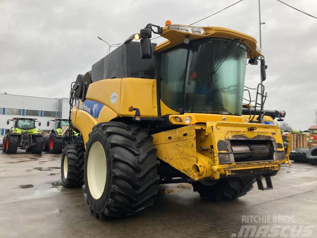 New Holland CR 9090 Elevation Combine harvesters
