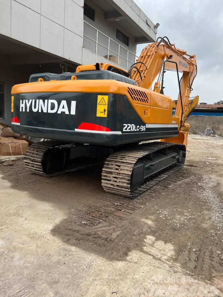 Hyundai 220LG-9S Crawler excavators
