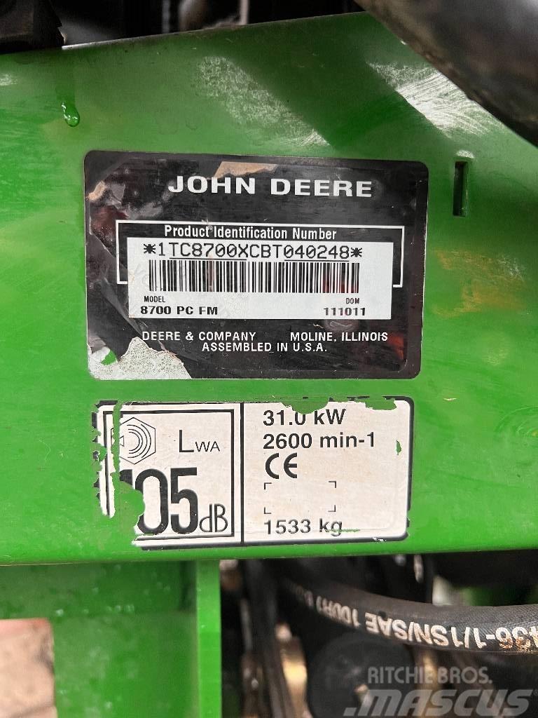 John Deere 8700 Fairway mowers