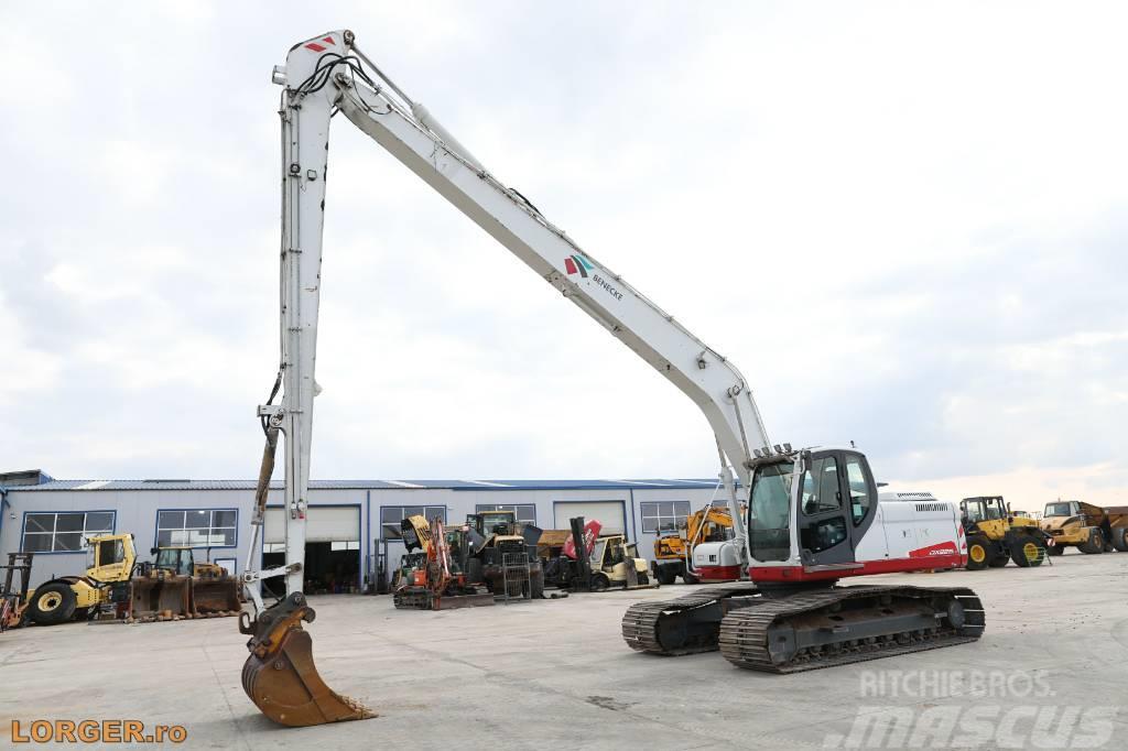 Doosan DX 225 LC with 18m long reach boom Crawler excavators