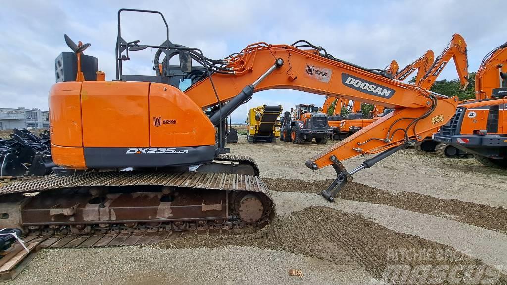 Doosan DX235LCR-5 Crawler excavators