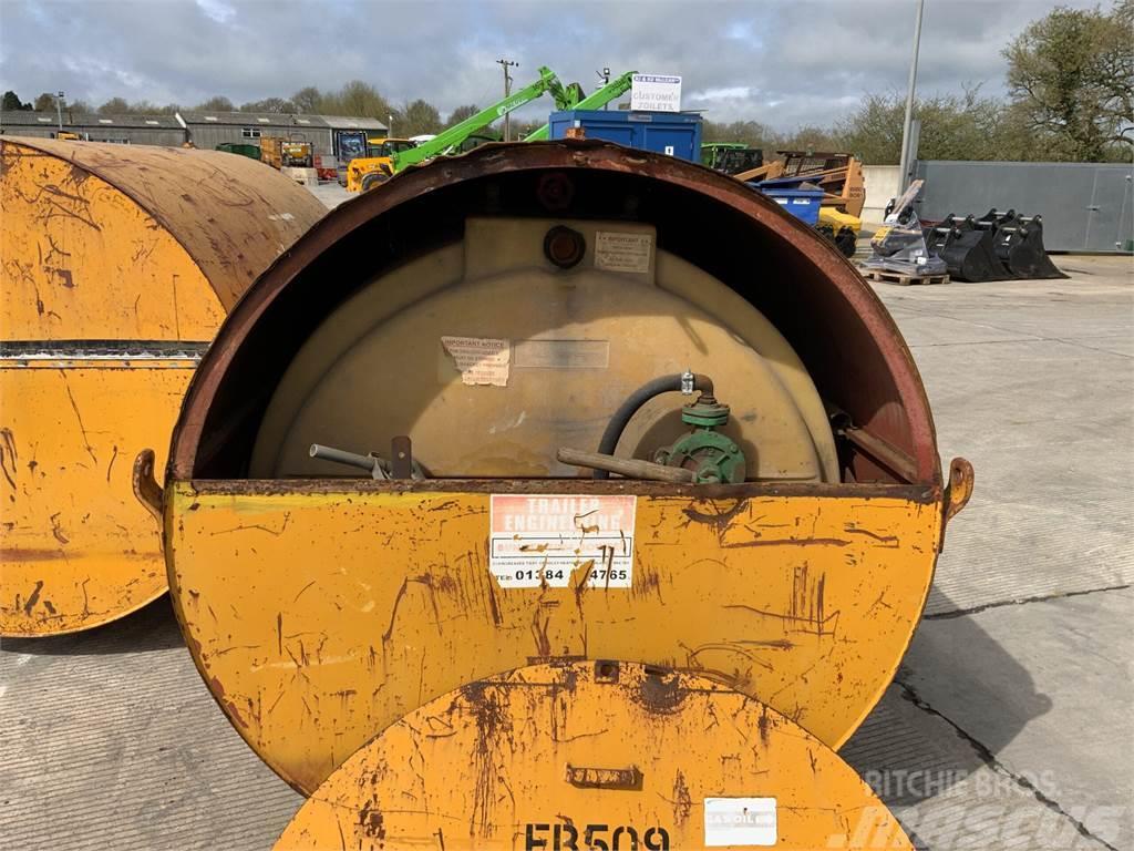  Choice of 2x 2140 Litre Bunded Diesel Fuel Tanks Other agricultural machines