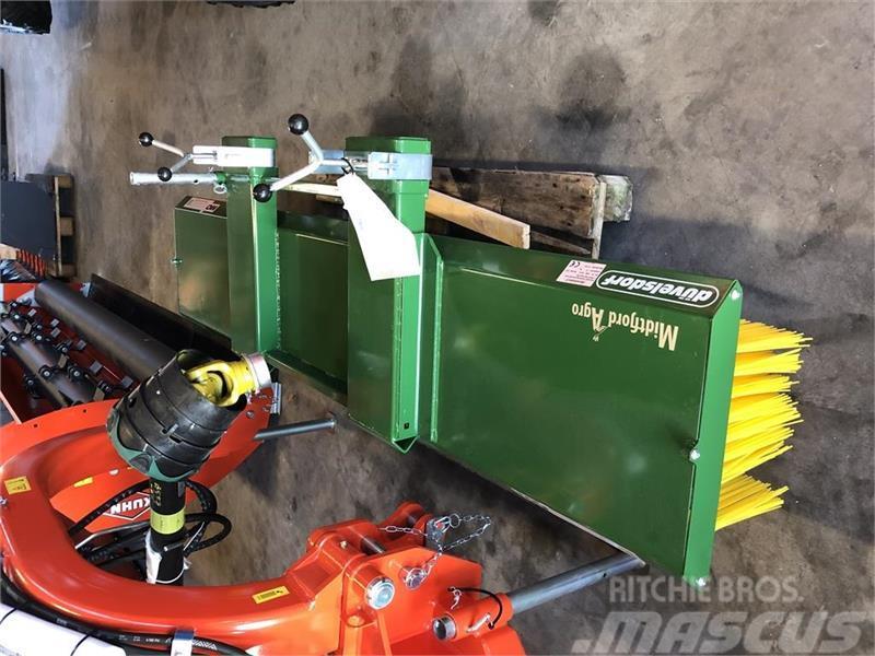 Düvelsdorf Kost til pallegafler, 225 cm Other tractor accessories