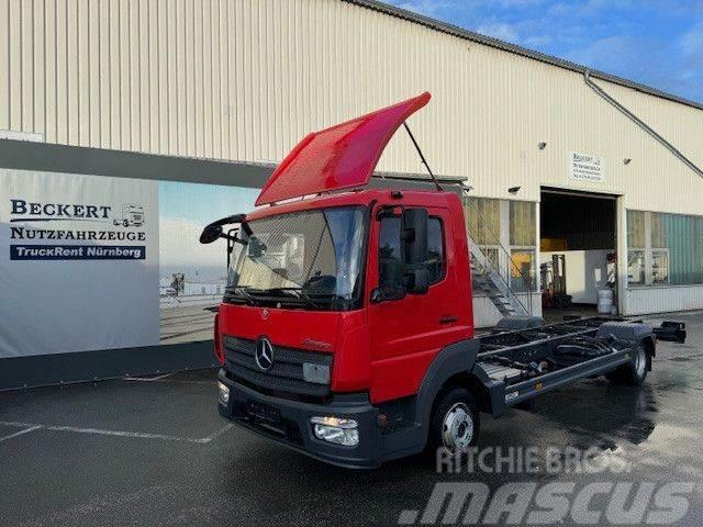 Mercedes-Benz Atego 818 L*Fahrgestell*2xAHK*3 Sitze* RS 4,8m* Chassis Cab trucks
