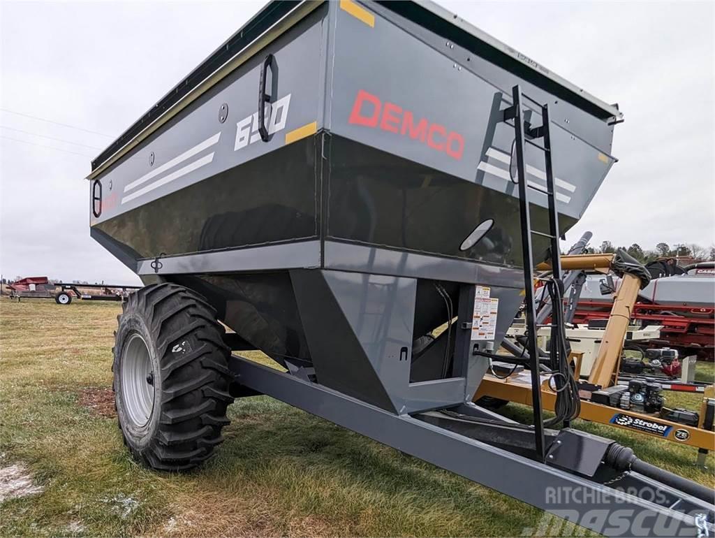 Demco 650 Grain / Silage Trailers