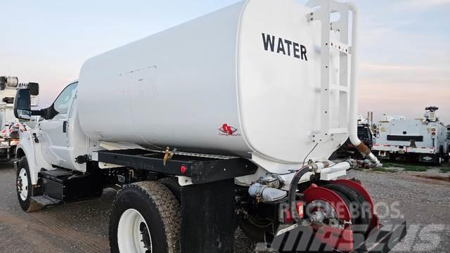 Ford F-750 Water tankers