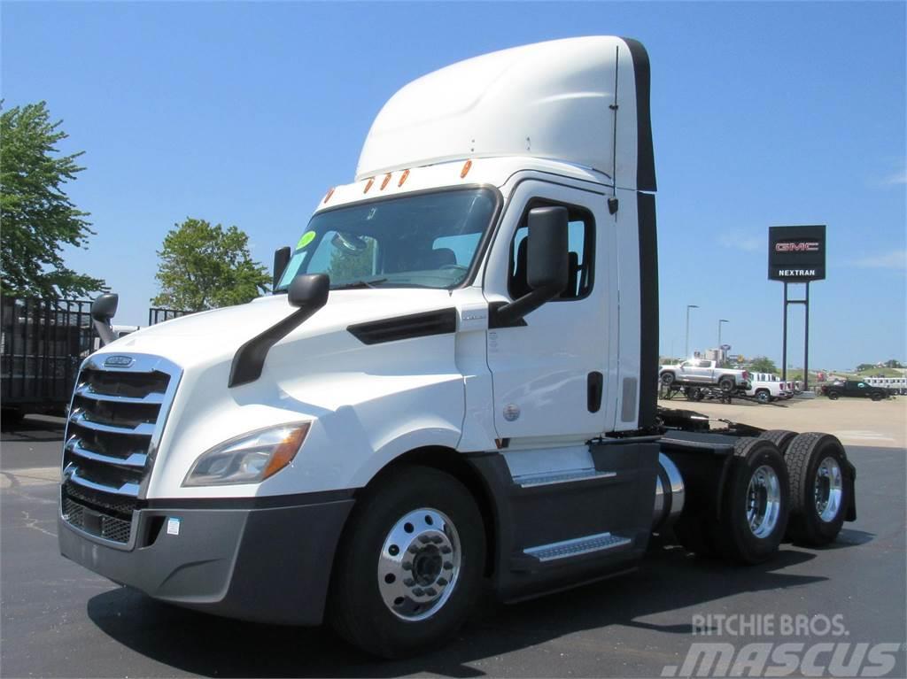 Freightliner Cascadia Day Cab Tractor Units