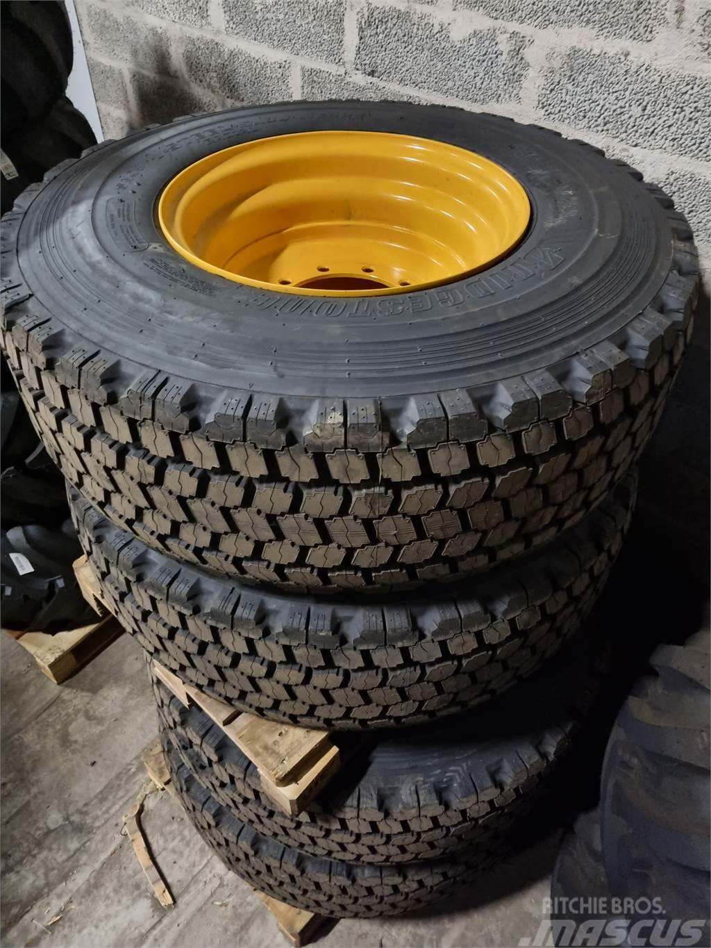 Bridgestone 17.5 R25 VSW, inkl fälg, 4 st Tyres, wheels and rims
