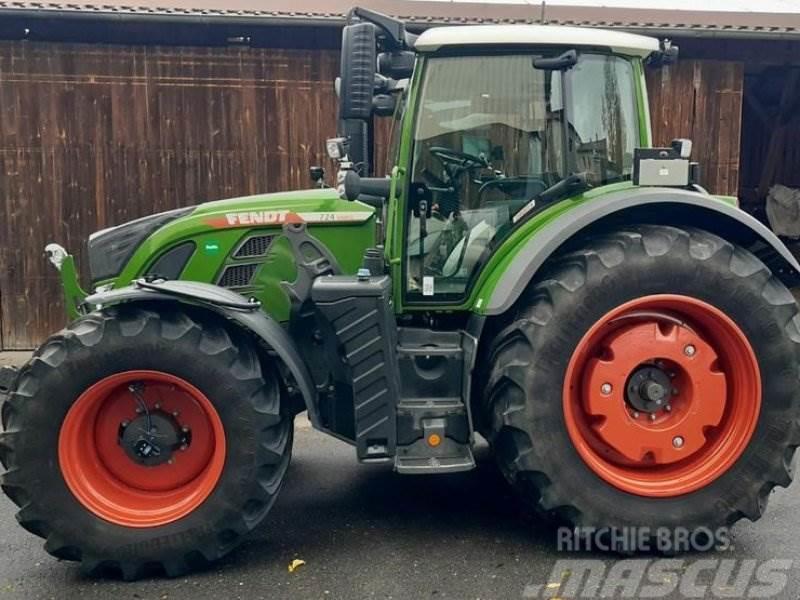 Fendt 724 VARIO GEN6 PROFI+ SET 2 Tractors