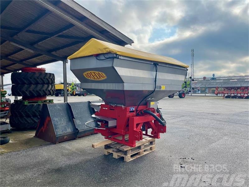 Bredal F4 4000 ISOBUS Mineral spreaders