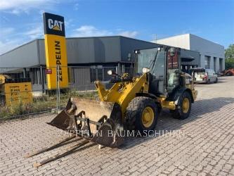 CAT 906M