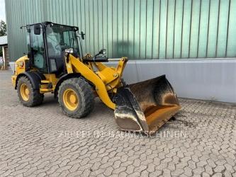 CAT 908M