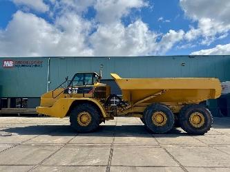 CAT 735