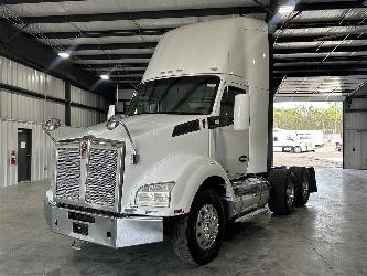 Kenworth T880