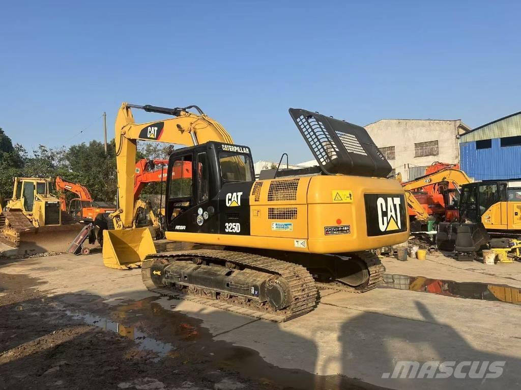 CAT 325 D Paletli ekskavatörler