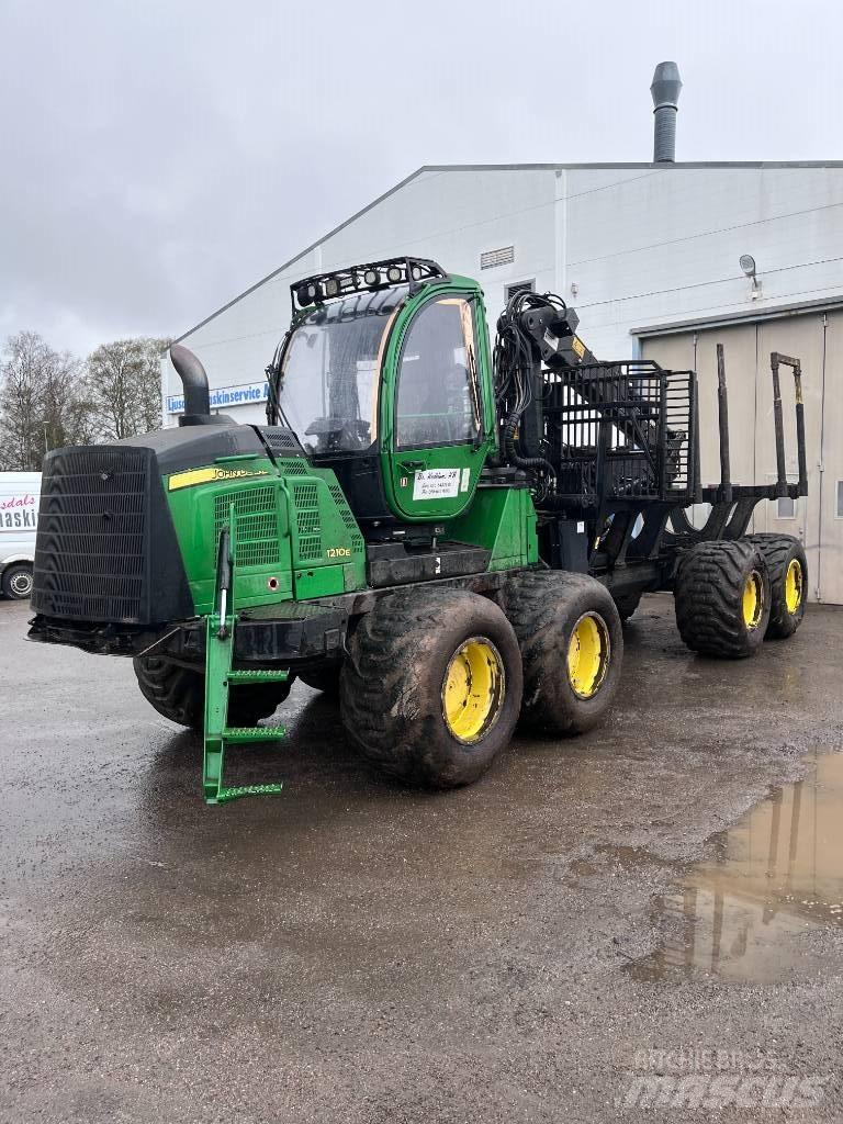 John Deere 1210 E Tomruk yükleyici traktörler