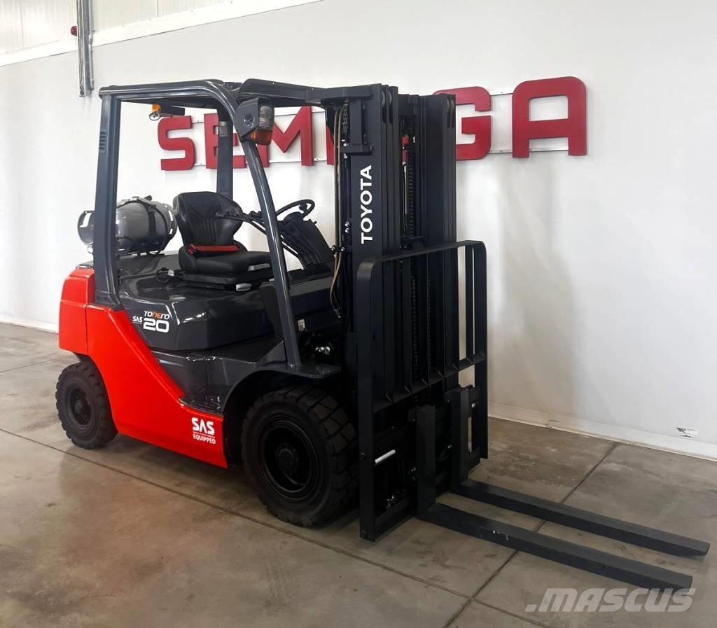Toyota 10831 8FGF20 LPG'li forkliftler