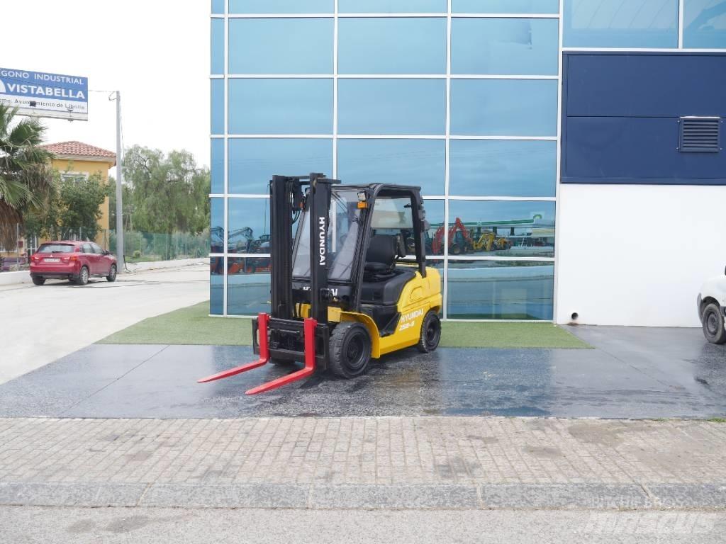 Hyundai 25 D-9 Dizel forkliftler