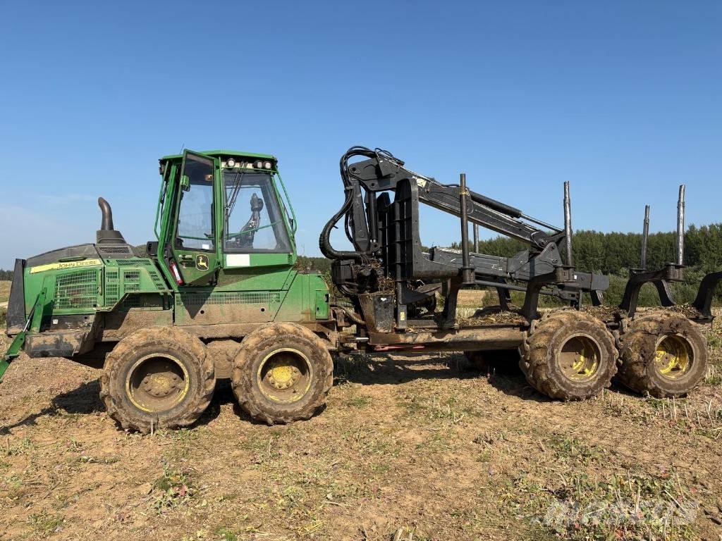 John Deere 1110G Tomruk yükleyici traktörler