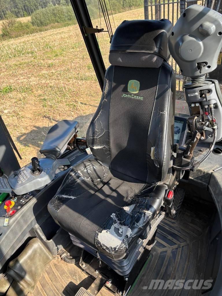 John Deere 1110G Tomruk yükleyici traktörler
