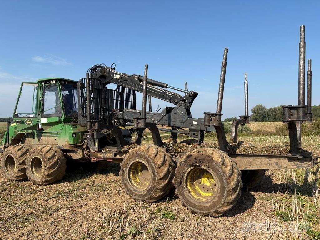 John Deere 1110G Tomruk yükleyici traktörler