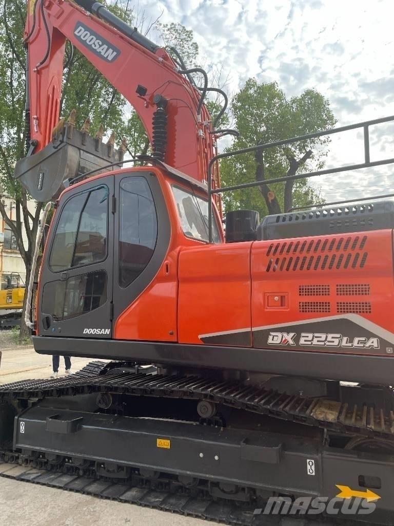 Doosan DX 225 Midi ekskavatörler 7 - 12 t