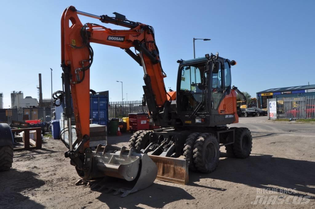 Doosan DX 100-7 Lastik tekerli ekskavatörler