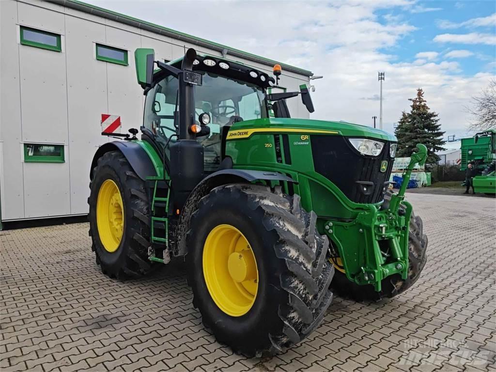 John Deere 6R 250 Traktörler