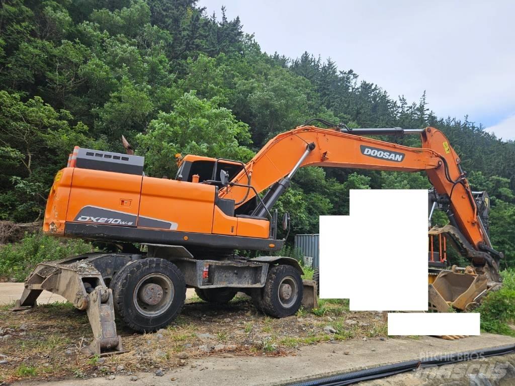 Doosan DX 210 W Lastik tekerli ekskavatörler