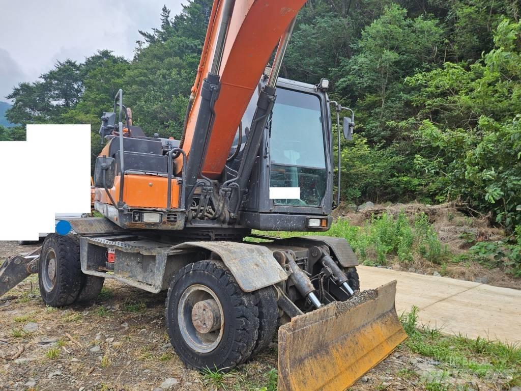 Doosan DX 210 W Lastik tekerli ekskavatörler