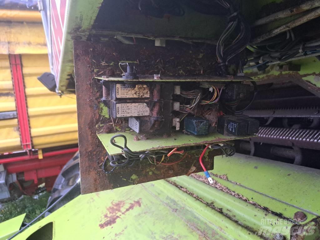 CLAAS Dominator 68 Biçerdöverler
