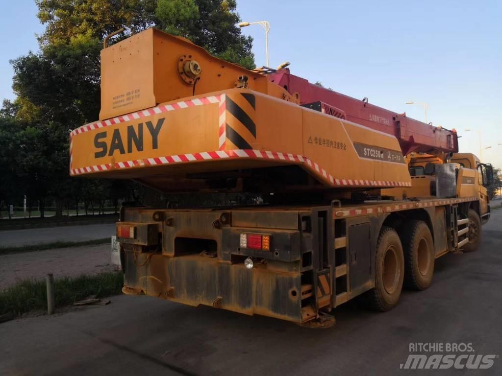 Sany STC 250 H Yol-Arazi Tipi Vinçler (AT)