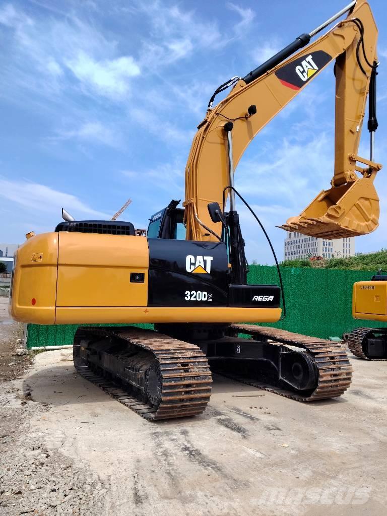CAT 320D2 Paletli ekskavatörler