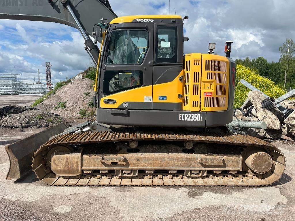Volvo ECR 235 D Paletli ekskavatörler