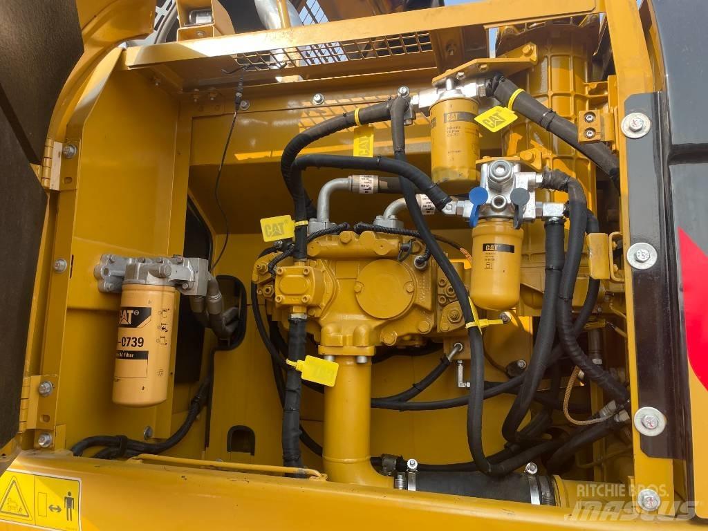 CAT 329 D Paletli ekskavatörler