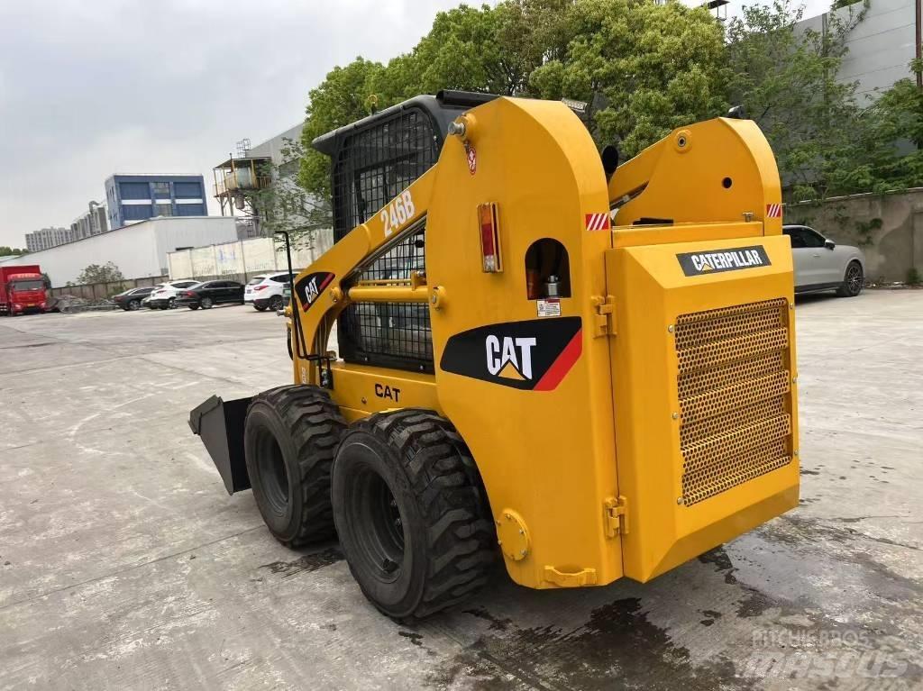 CAT 246B Mini yükleyiciler